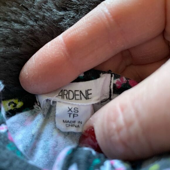 Crop top  - Picture 3 of 3